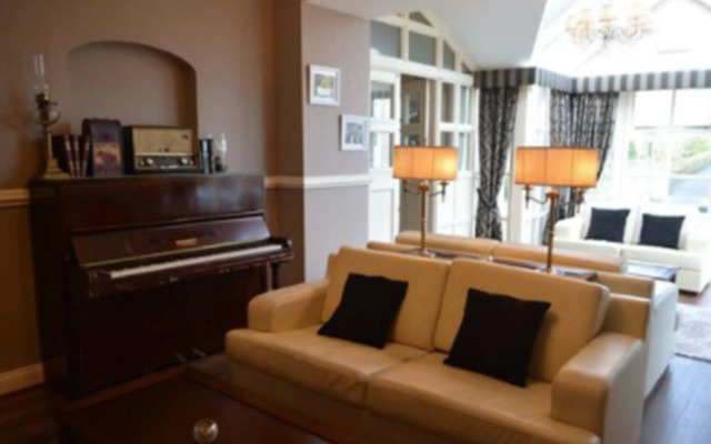 Woodfield House Hotel