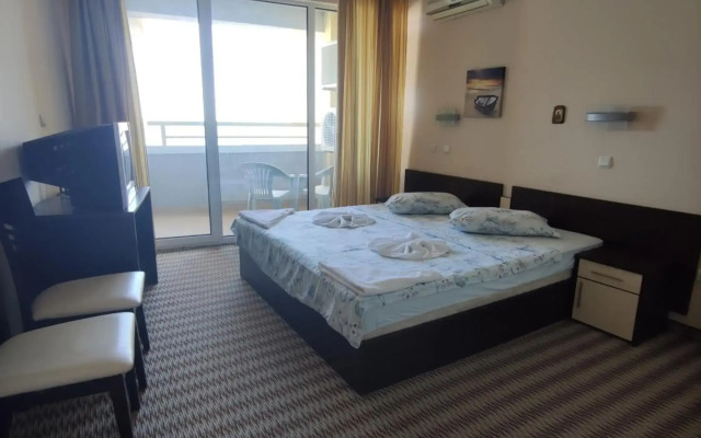 Nikea Park Hotel