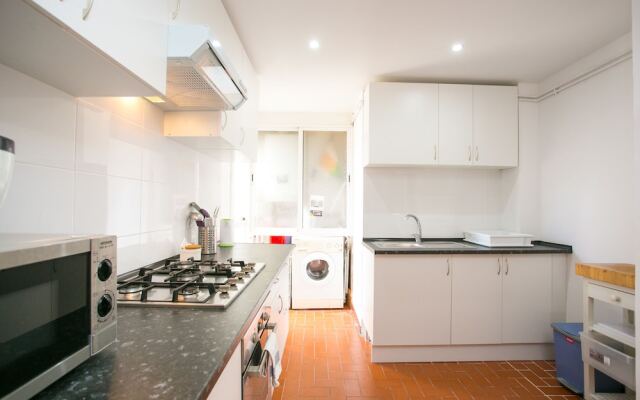 Modern Penthouse Near Sagrada Familia With Terrace