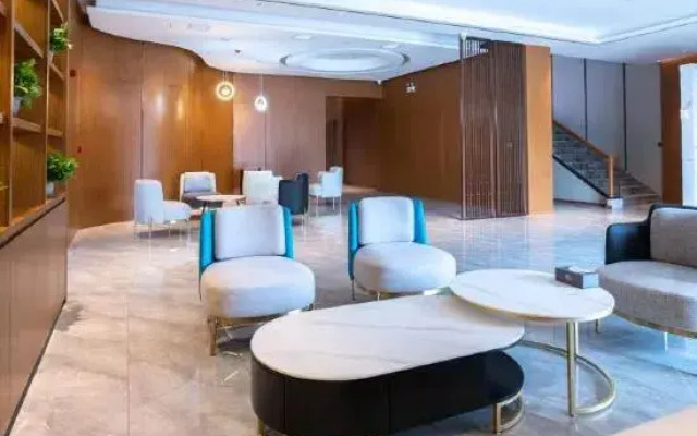 Luoyang Lantu Hotel (China Garden Shop)