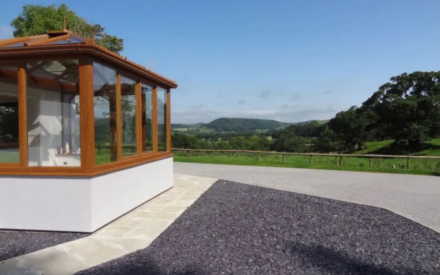 Bwthyn Rhos Gwaliau