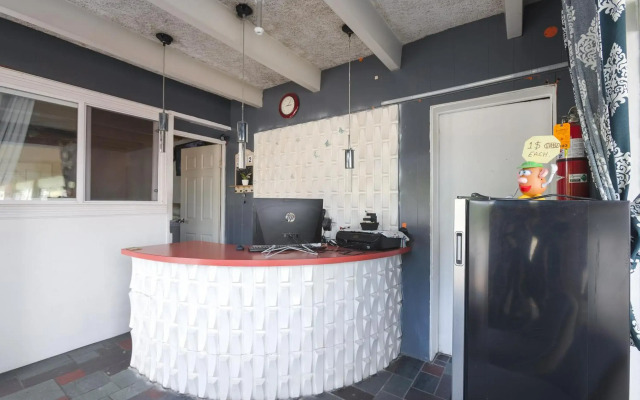 Sonrise Inn Lincoln Hwy By OYO