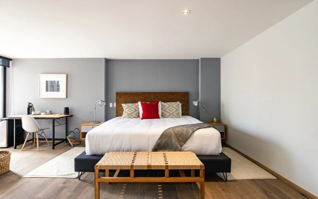 Casai Luxury Designer Apt in the Best Location