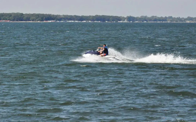 Okoboji Inn & Suites