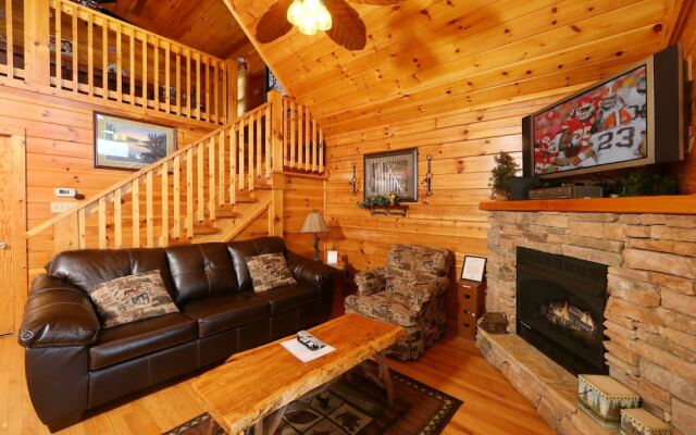 Hugs n Kisses - One Bedroom Cabin