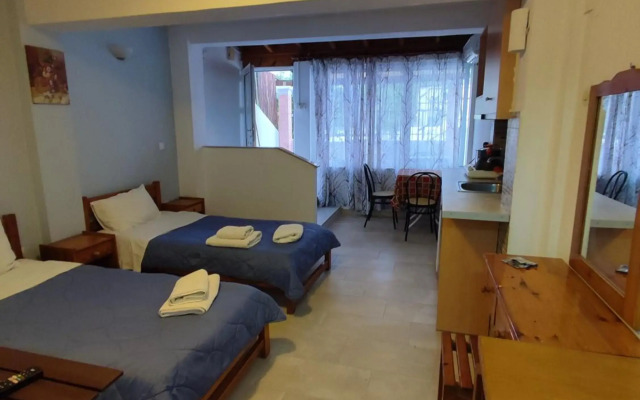 Villa Avra