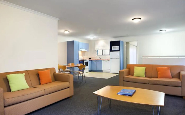Noosa Lakes Resort