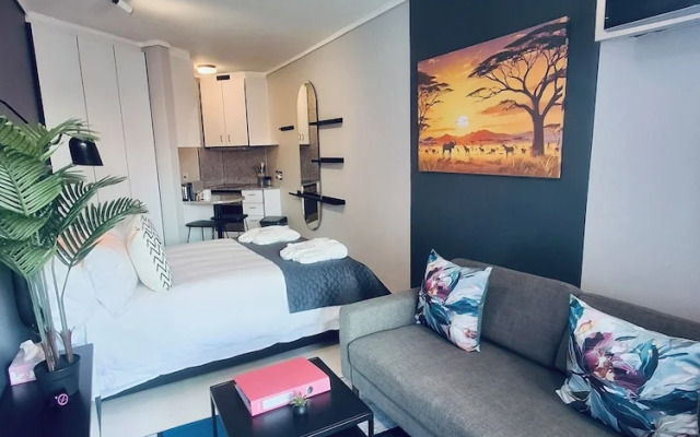 Urban Elephant Express The Flamingo