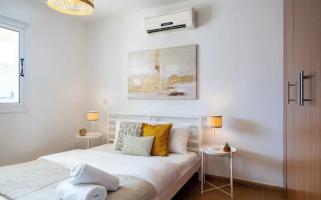 Quint - 2-Bedroom Apt & Pool in Protaras