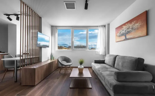 Ultima Suites Nilie Hospitality MGMT