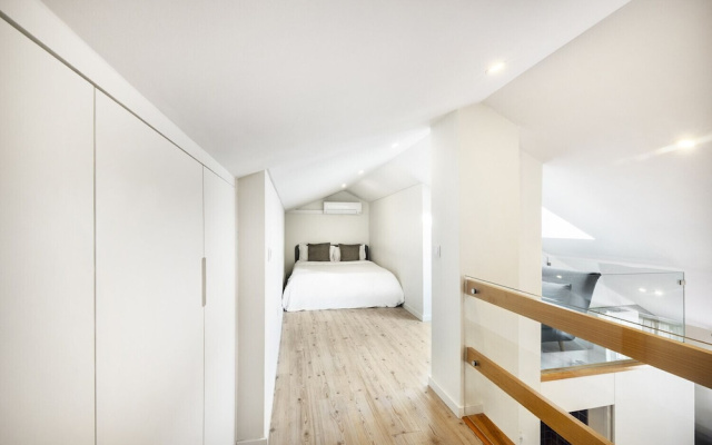 Lisbon Oriente Suites by Olala Homes
