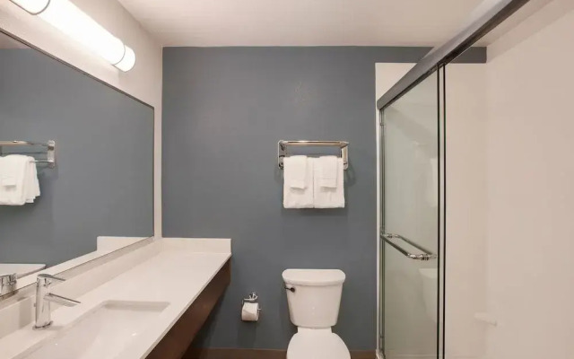 WoodSpring Suites Signature Houston IAH Airport
