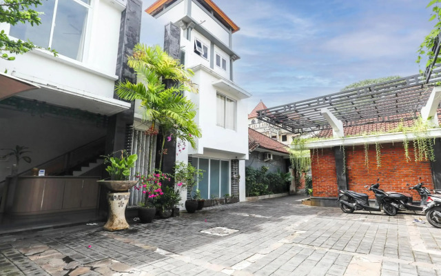 Puri Bagus Villa Legian Kuta