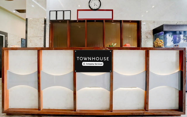 Super Townhouse Vasai Express Highway Formerly Majestic Inn
