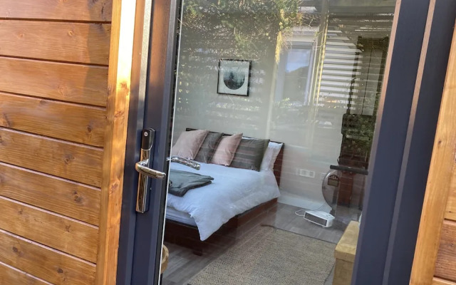 Contemporary Guest House With Outside Barrel Sauna