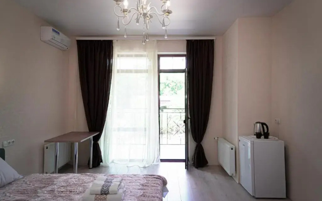 Arkadiya House