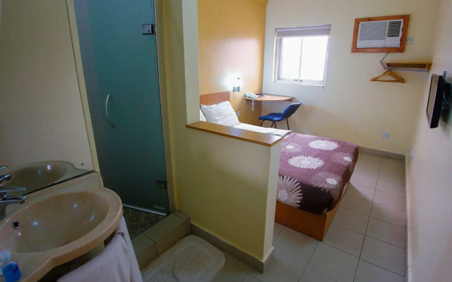Travel House Budget Hotels