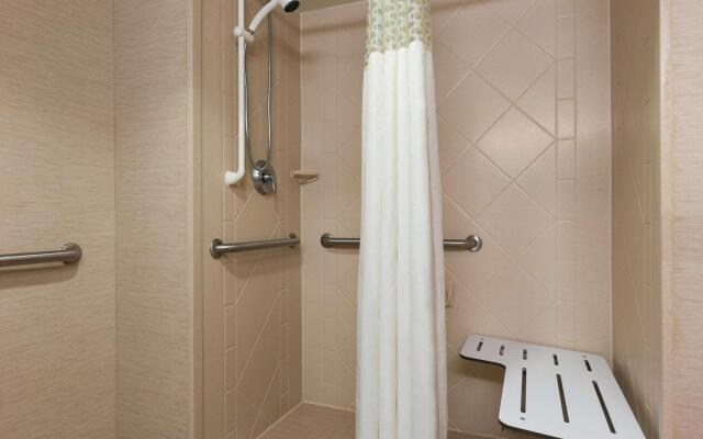 Hampton Inn & Suites Williamsburg Historic District