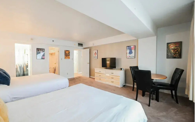 StripViewSuites at Jockey Club