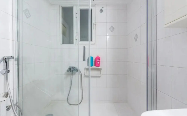 Relaxing Koukaki Apartment by CloudKeys