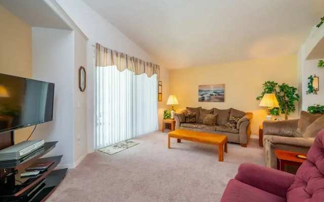 1114 4-bed Pool Home, Liberty Village Kissimmee