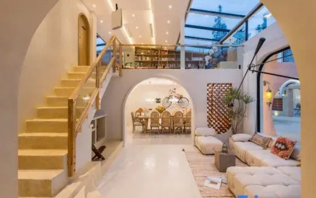 Sanjian Homestay (Shanghai International Tourism Resort)