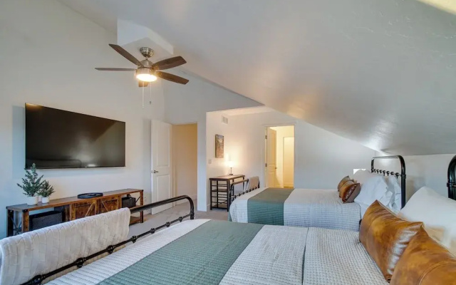 Mccall Vacation Rental w/ Private Balcony & Grill!