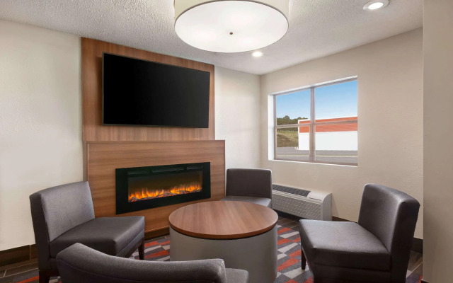 Microtel Inn & Suites by Wyndham Tifton