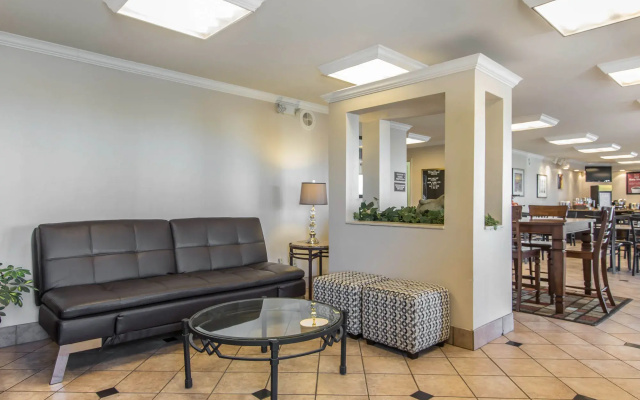 Baymont Inn and Suites Joplin