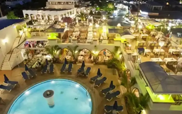 Pefkos Beach Studios & Apartments