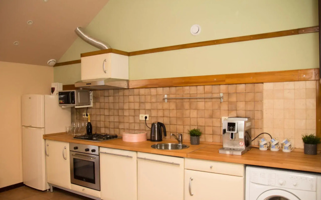 Loyal Guest House Apartments on 9th Line Street