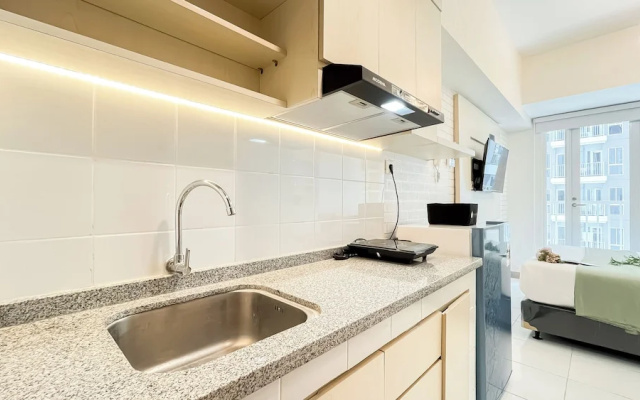 Simple And Good Deal Studio At Tokyo Riverside Pik 2 Apartment – Guest Rooms – Jakarta