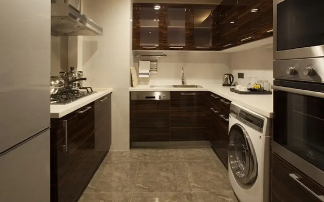 Lee Garden Service Apartment