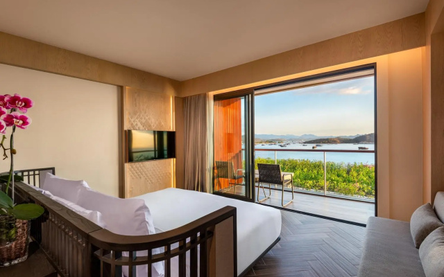 Katamaran Hotel & Resort Komodo – Balcony – Labuan Bajo