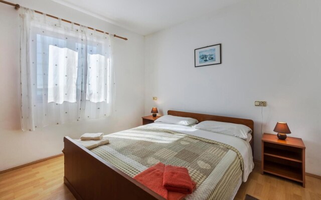 Nice Apartment in Rovinj With 2 Bedrooms and Wifi