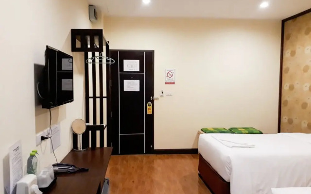 The Parawood Natrang Hotel