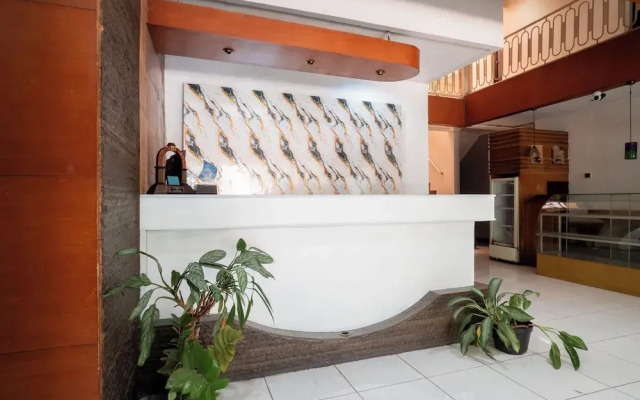 Rehat at Hotel 10 Buah Batu