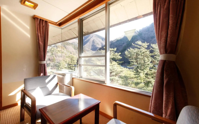 Shimobe Hotel