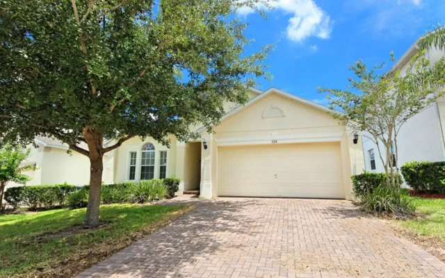 The Larkhaven by Florida Spirit