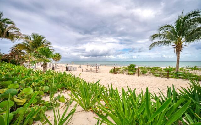 Stunning Ocean Front By Condo Boutique
