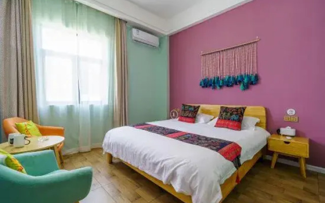 Yinhai Guesthouse