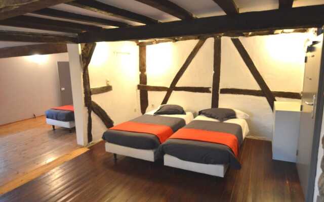 Rustic Farmhouse With Pool