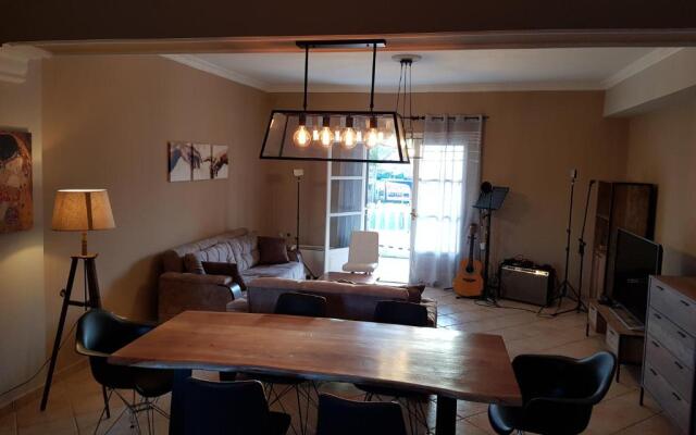 Mojo modern apartment 2