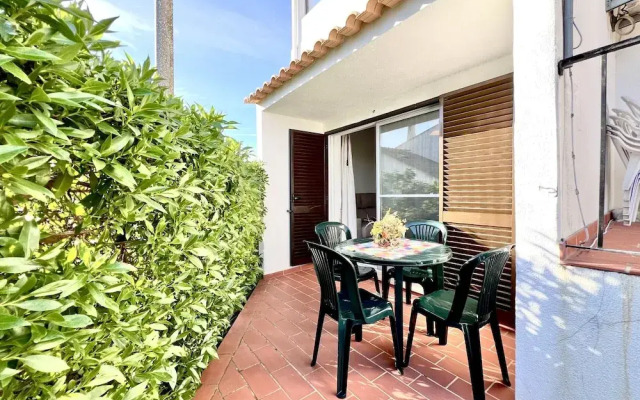 Quarteira Classic 2 With Pool by Homing