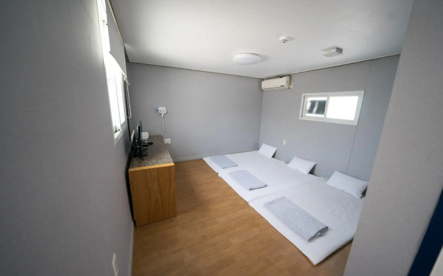 Beewon Guest House - Hostel