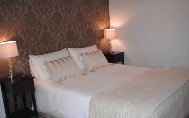 Briar Lodge
