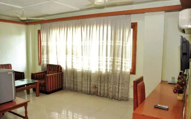 Hotel Mayura A/c