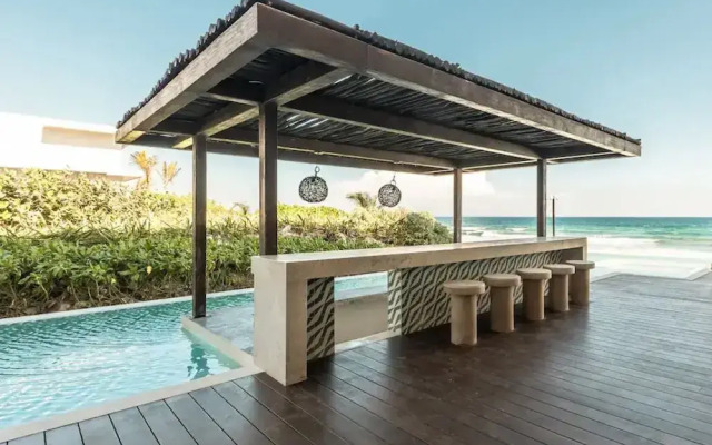 Luxury and Mordern Beachfront Condo by BT Homes