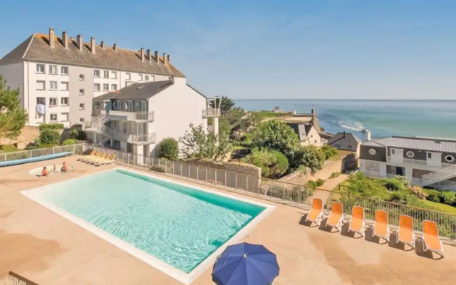 Oceanview Apartment w/ Pool