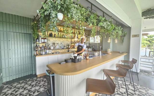 Cozy 1BDR with Pool Golf View at Cana Pearl